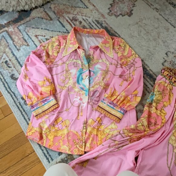 Vibrant Pink and Gold Patterned Roschic Matching Set - Picture 2 of 9